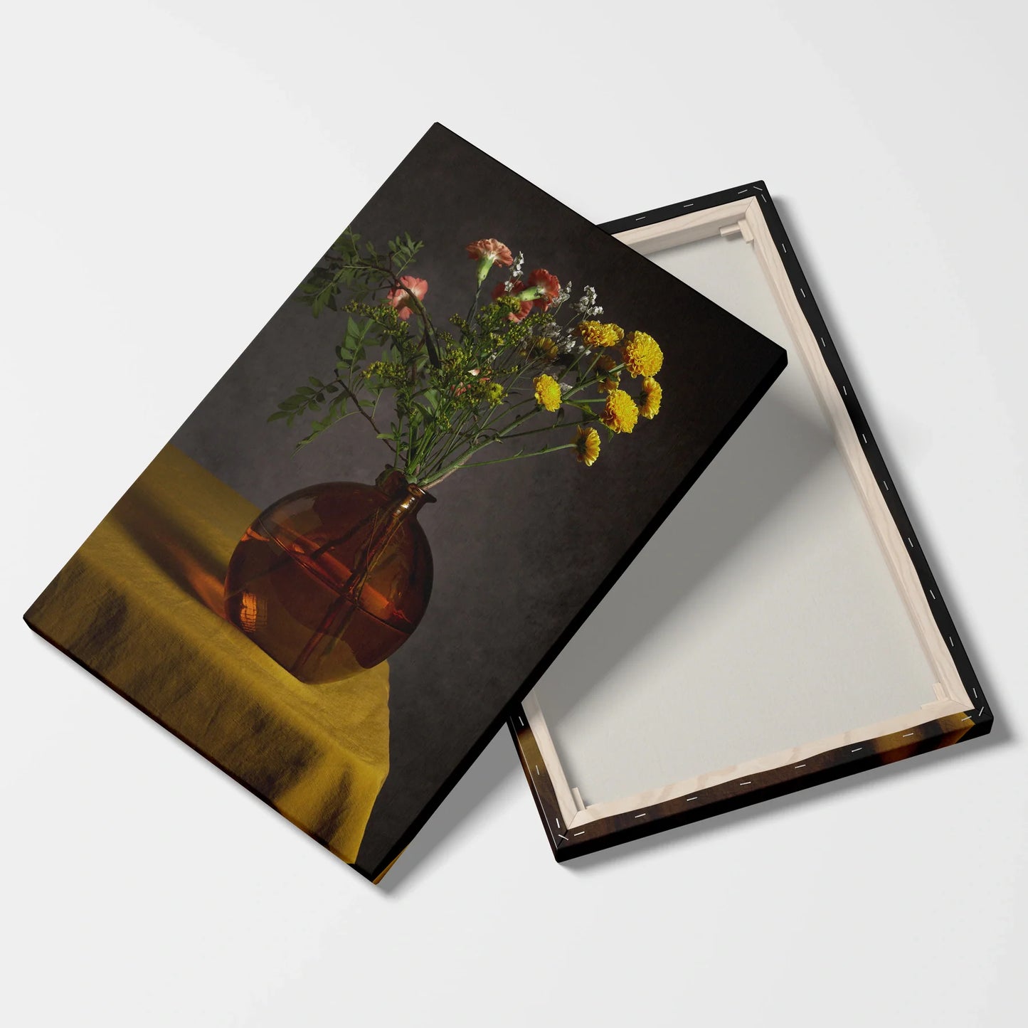 Tablou Flori - Buchet de Flori Expresiv Într-O Vază Elegantă - vedere fata verso
