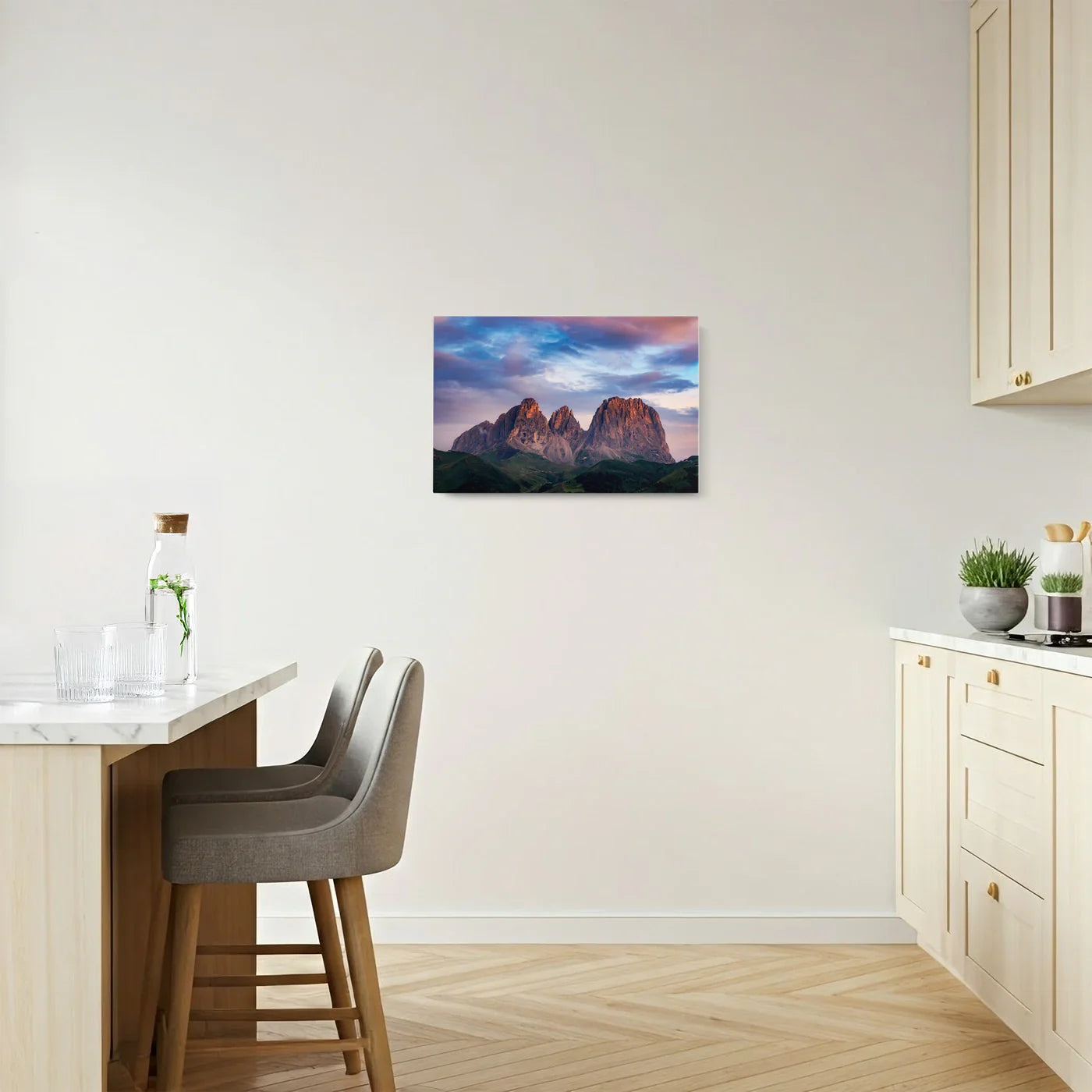 Tablou - Majestic Mountain Serenity Vedere Colt