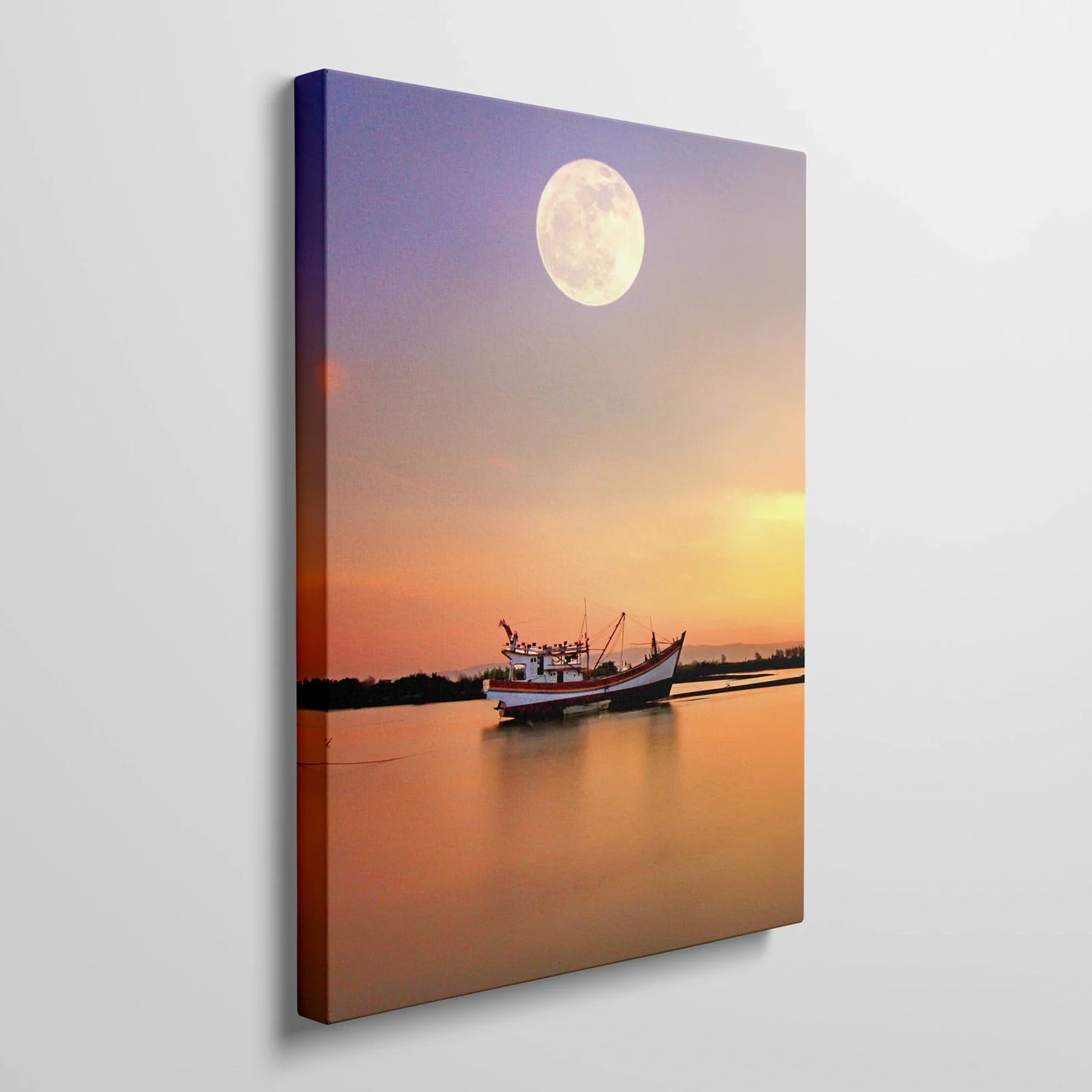 Tablou Peisaje - Barcă Pe Râu La Apus - vedere din lateral