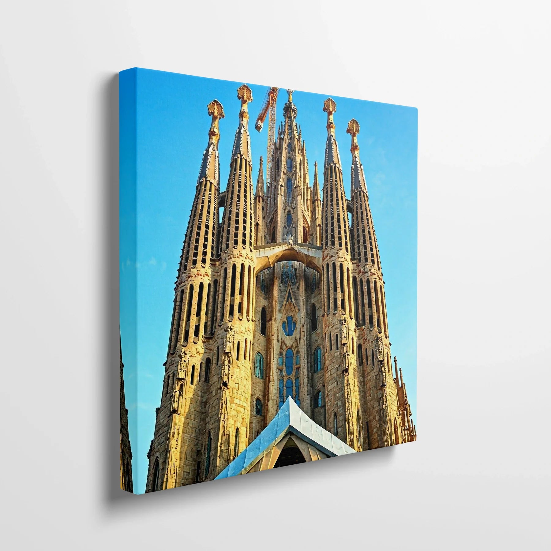 Tablou Modern - Sagrada Familia Cubist Artistic Expression - vedere din lateral sprijinit perete